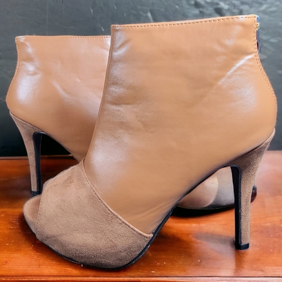 Ashley Stewart 'Chelsea' Booties‎ - Size 11 - Picture 1 of 8